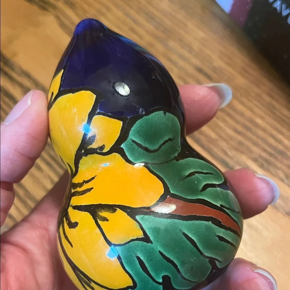 Hand-Painted Floral Salt and Pepper Shakers - Picture 7 of 14